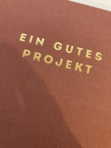 Mehr über den Artikel erfahren Der Bücher-Wurm